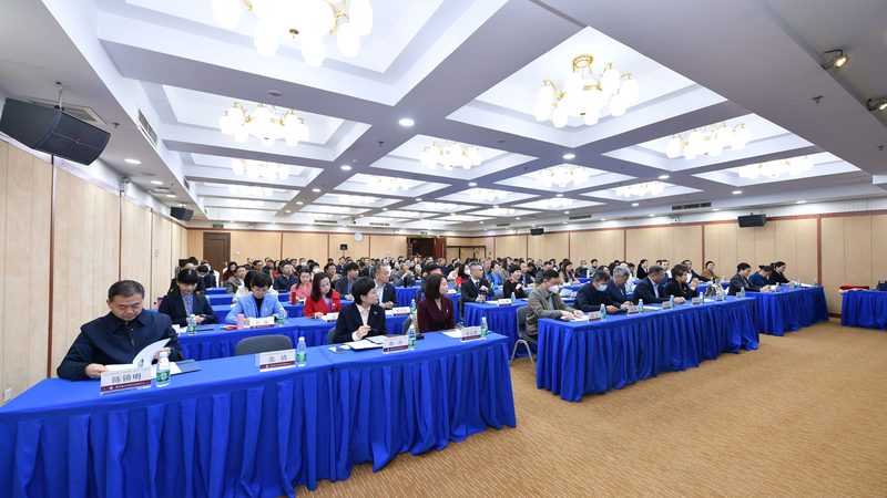 师资背景是判断会计培训老师口碑排名的关键因素之一。以下是一些具体的考量点：